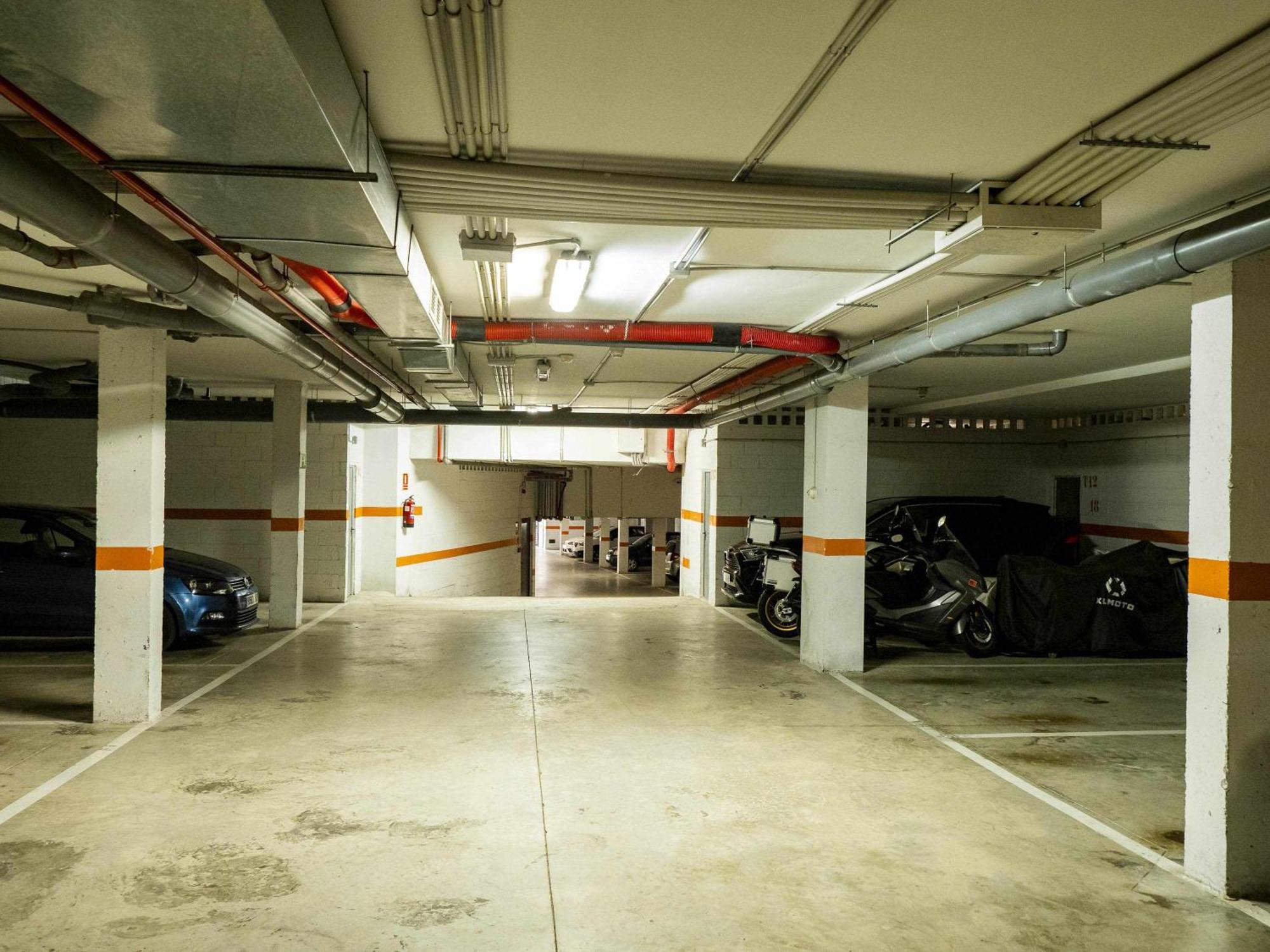 Atico Con Vistas Al Mar Piscina Y Parking Apartment Malaga Exterior photo