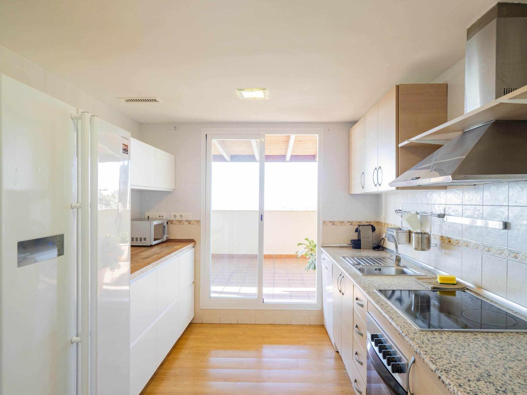 Atico Con Vistas Al Mar Piscina Y Parking Apartment Malaga Exterior photo