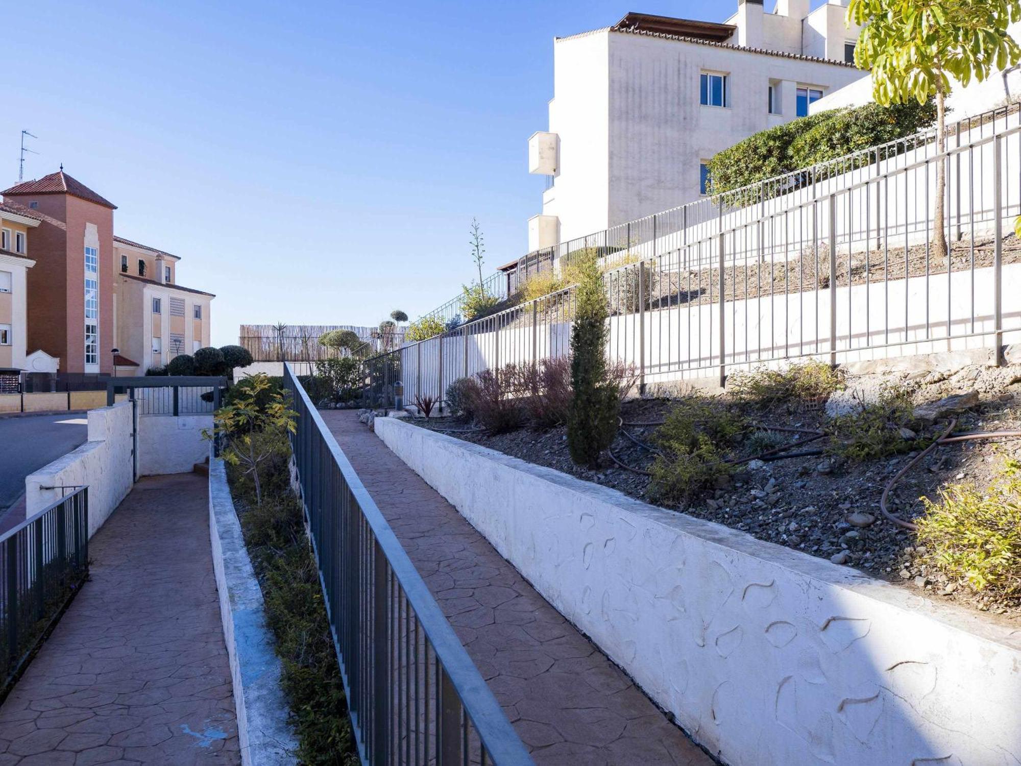Atico Con Vistas Al Mar Piscina Y Parking Apartment Malaga Exterior photo