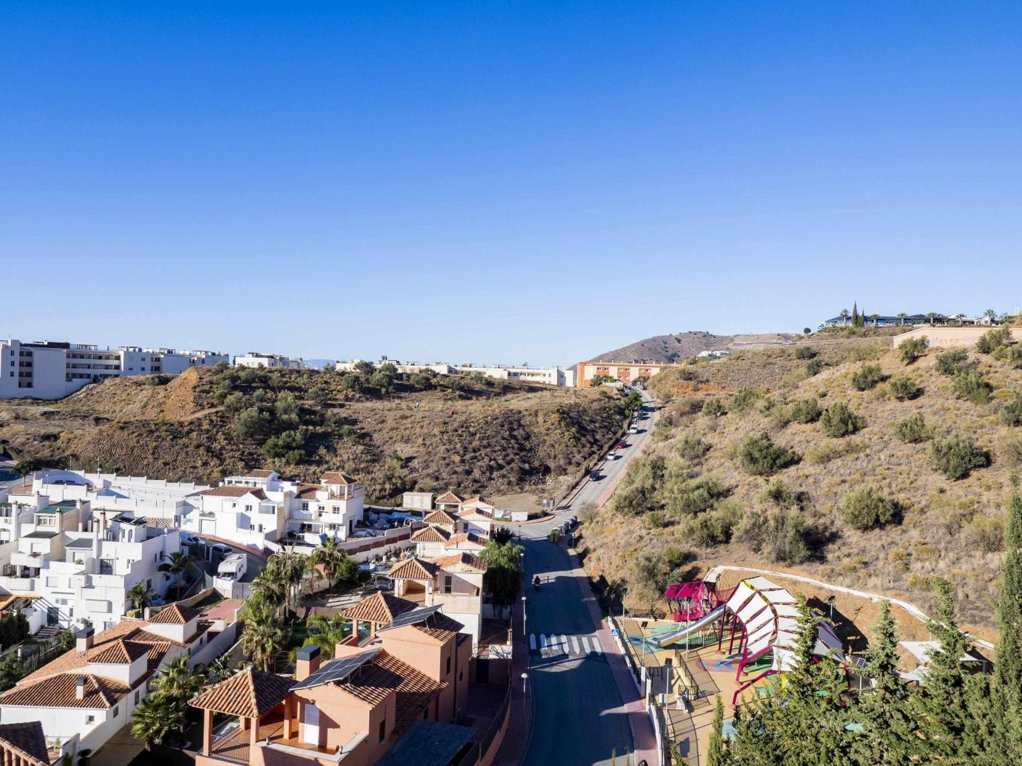 Atico Con Vistas Al Mar Piscina Y Parking Apartment Malaga Exterior photo