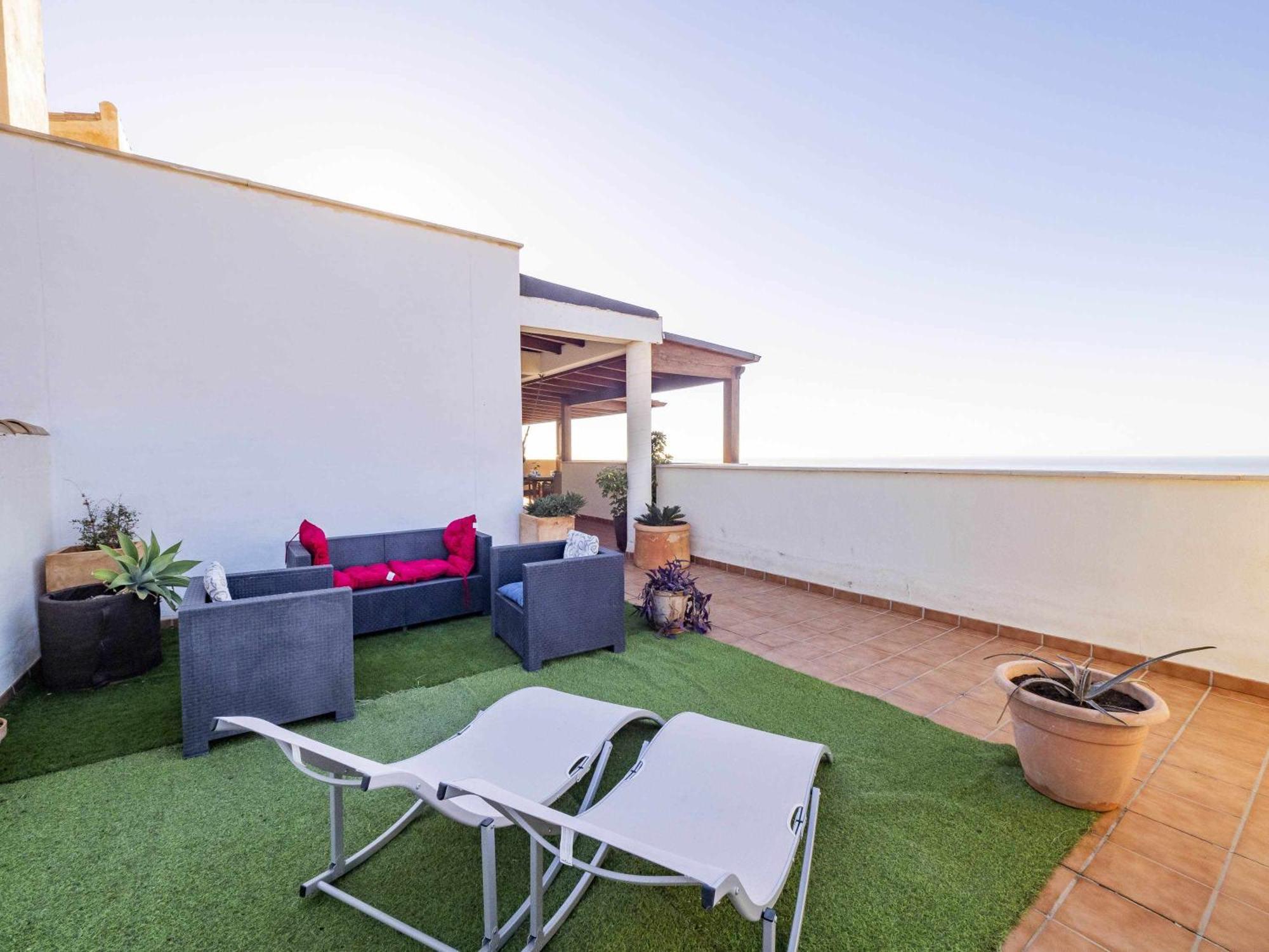 Atico Con Vistas Al Mar Piscina Y Parking Apartment Malaga Exterior photo