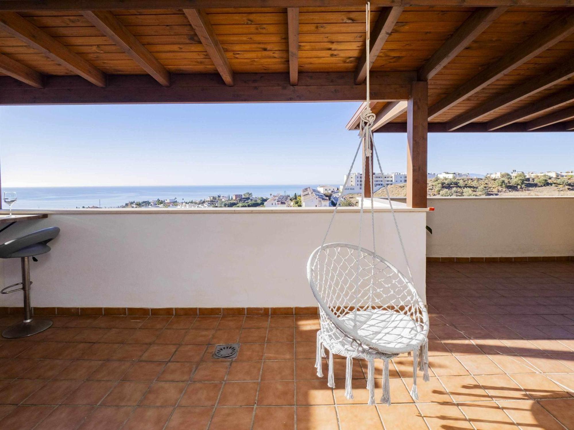 Atico Con Vistas Al Mar Piscina Y Parking Apartment Malaga Exterior photo
