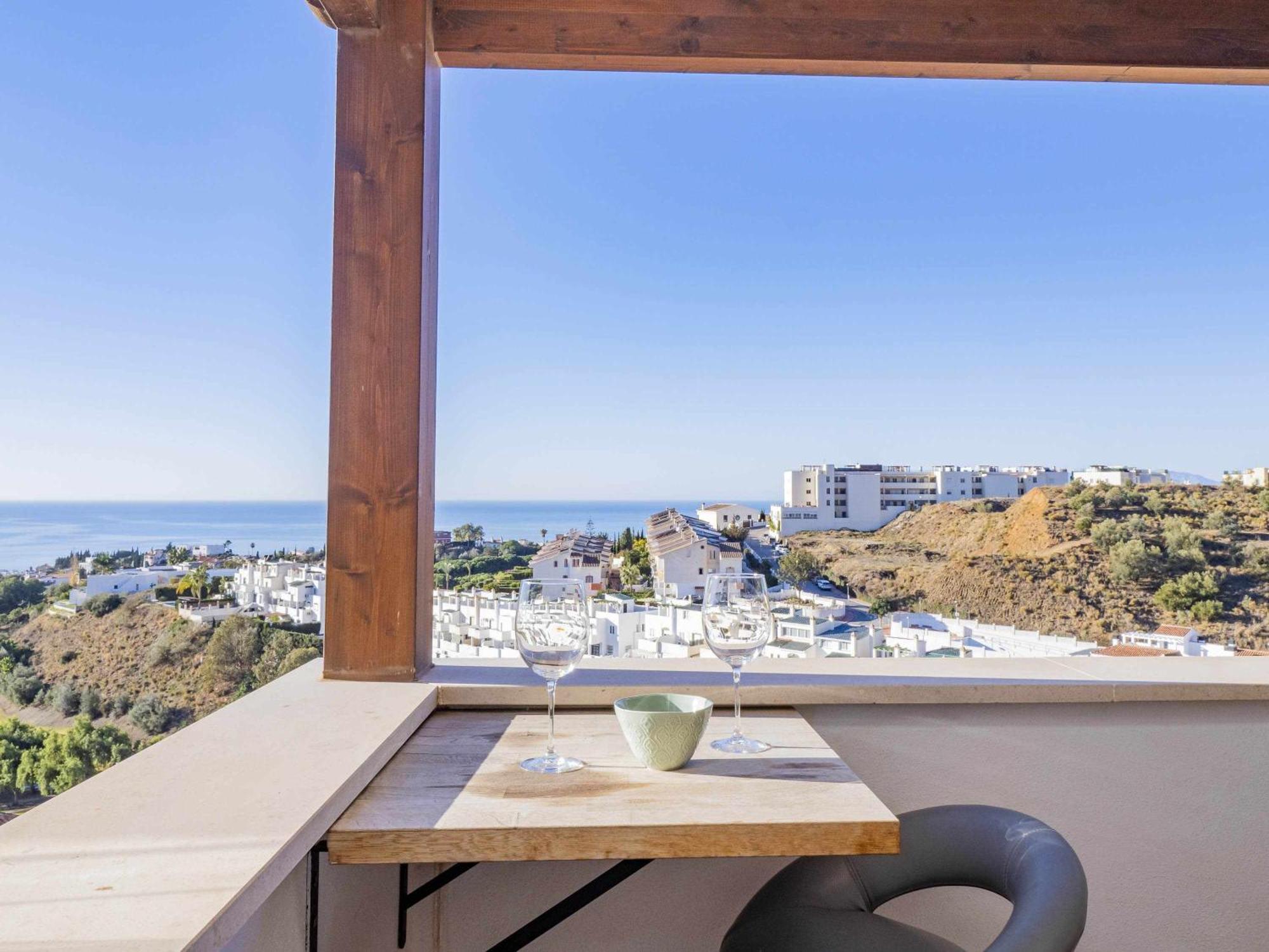 Atico Con Vistas Al Mar Piscina Y Parking Apartment Malaga Exterior photo