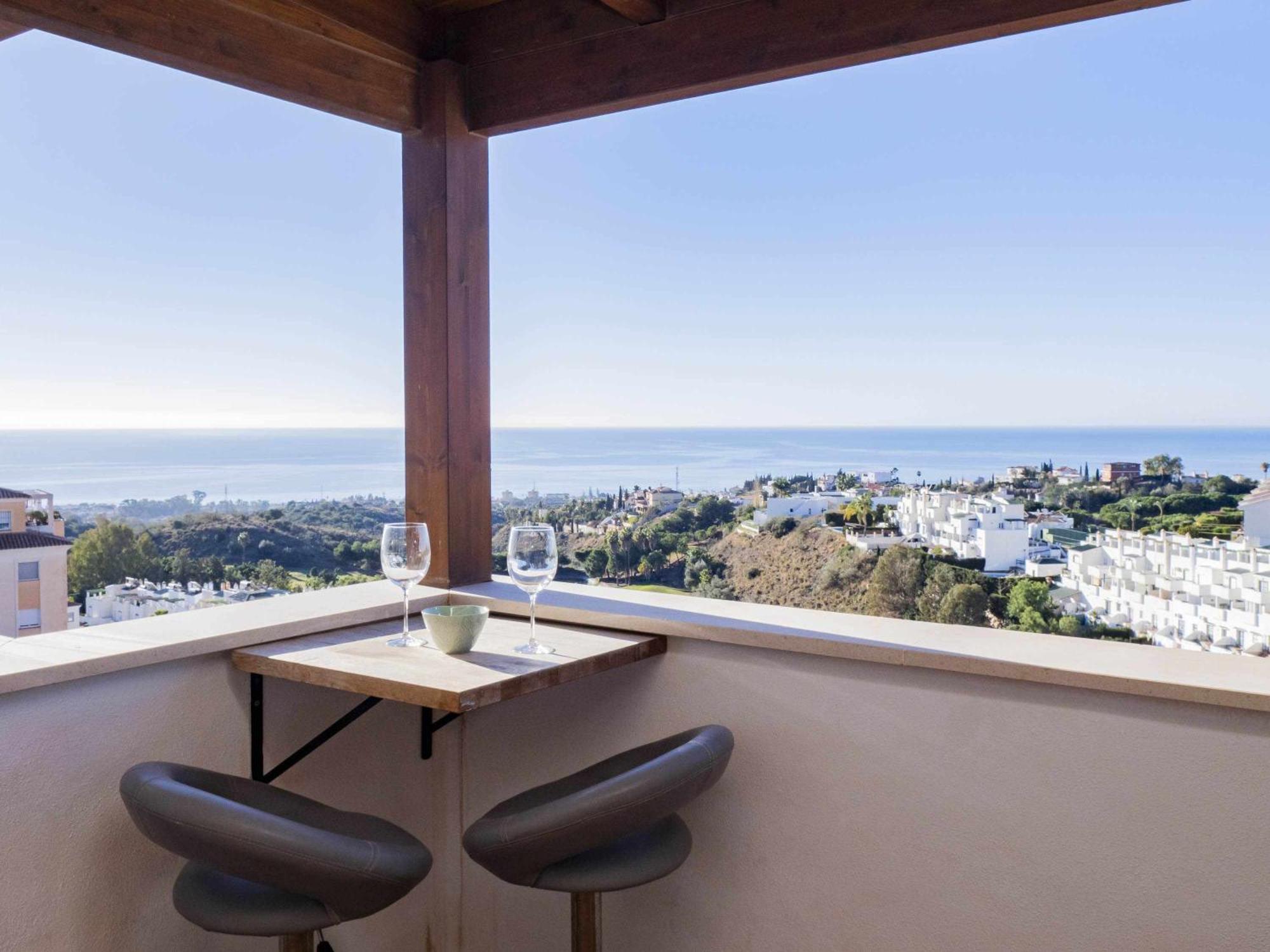 Atico Con Vistas Al Mar Piscina Y Parking Apartment Malaga Exterior photo