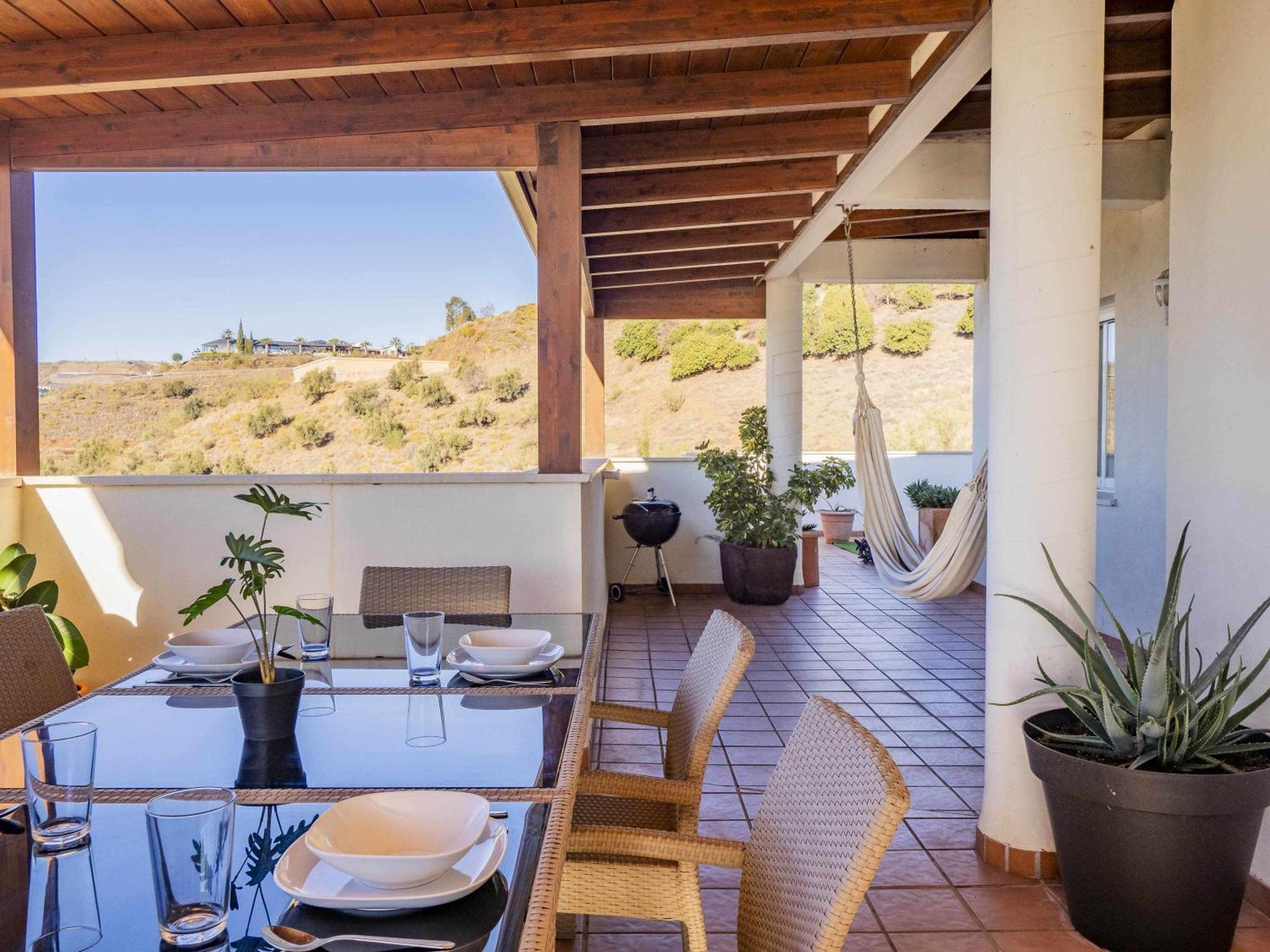 Atico Con Vistas Al Mar Piscina Y Parking Apartment Malaga Exterior photo
